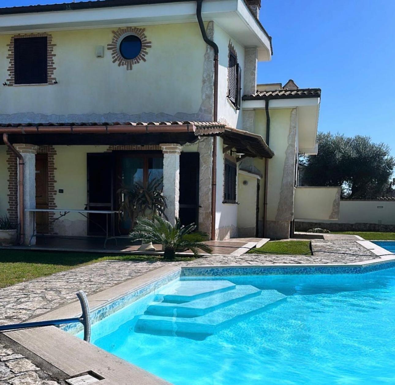 Вилла Gold House Luxury Анцио Экстерьер фото